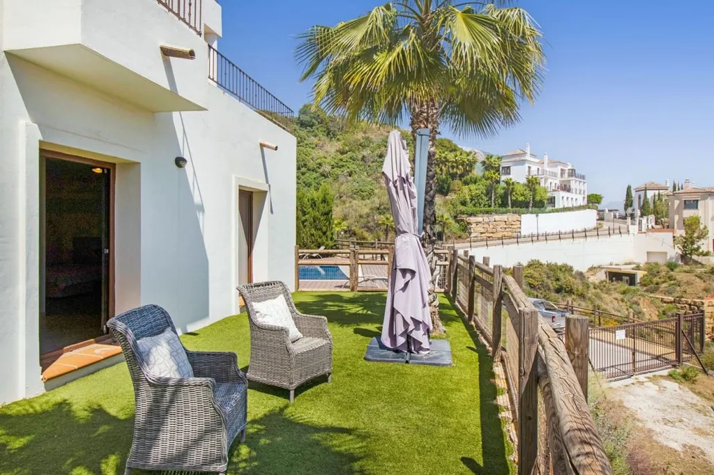Terrass - Andalucian Villa with Pool in Benahavís
