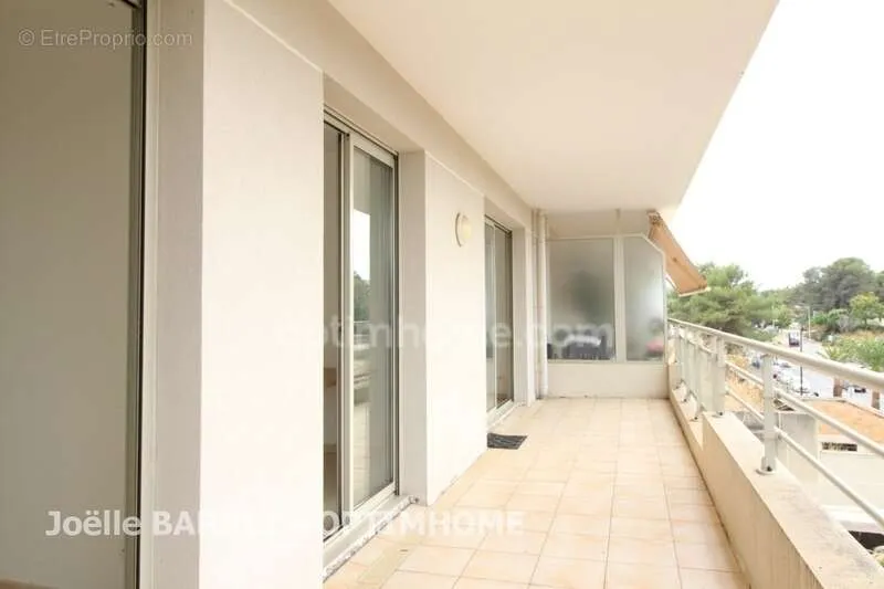 Balcon - Appartement 3 Pièces avec Vue Golf et Terrasse à Biot