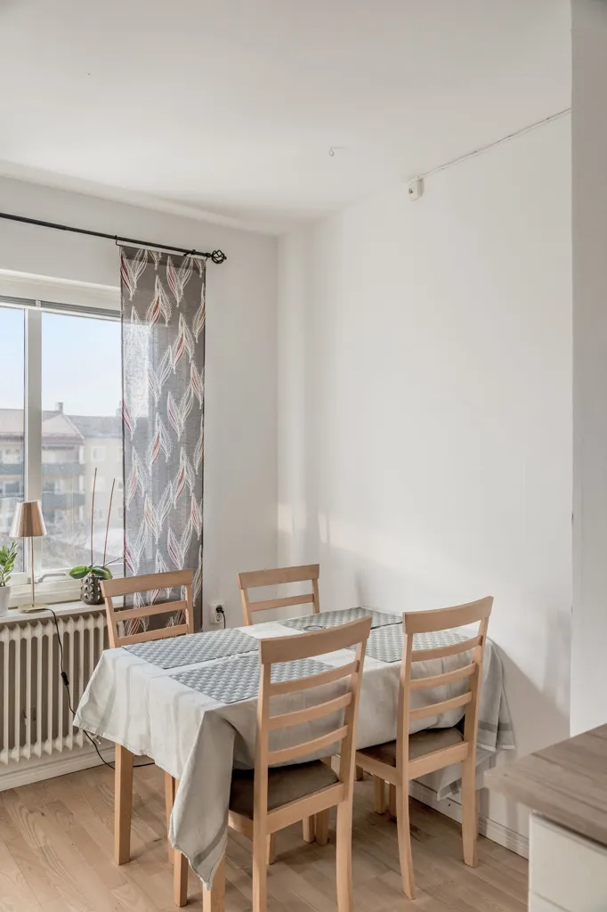Dining Room - Apartment with Balcony in Katrineholm