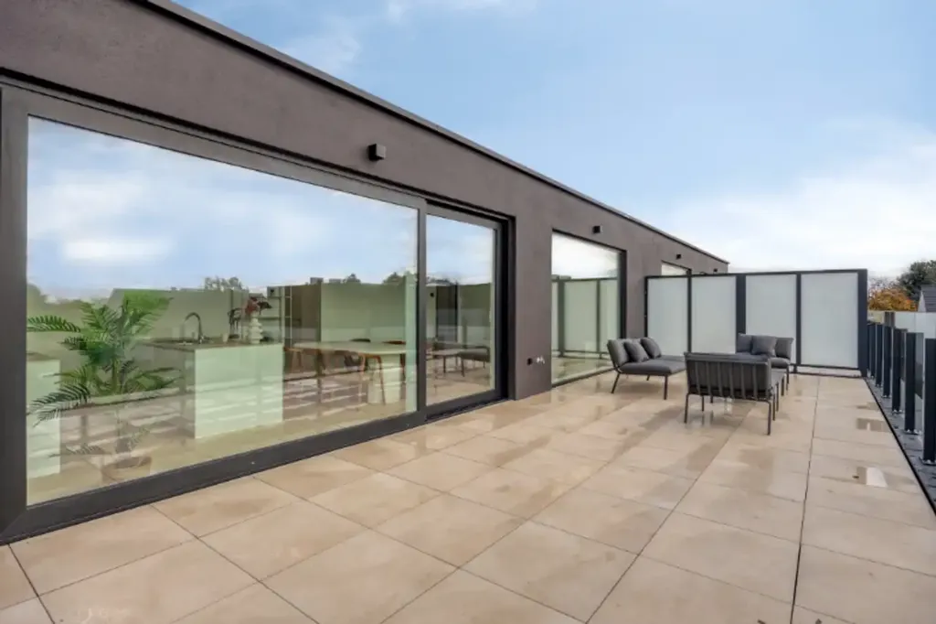 Terrace - Apartment with Private Terrace in Denderleeuw