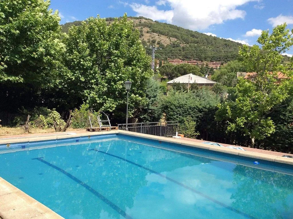 Bassein - Chalet with Pool and Terrace in Collado Mediano