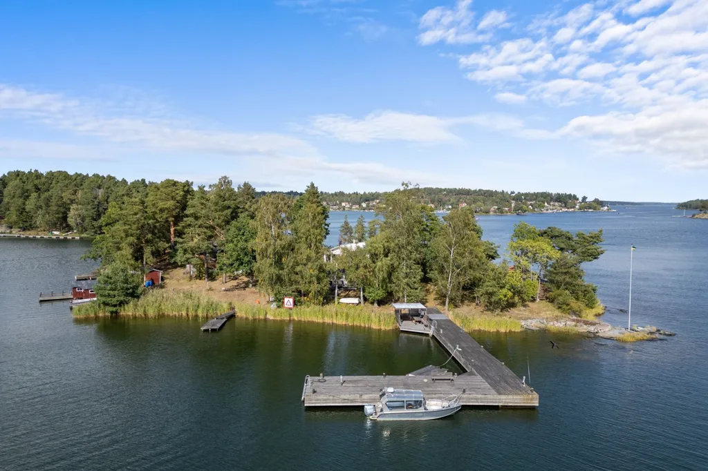 Õhuvaade - Island Property with Boat Access in Vaxholm