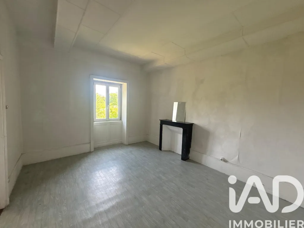 Toad - Multi-Unit Property with Garden in Bucey-lès-Gy