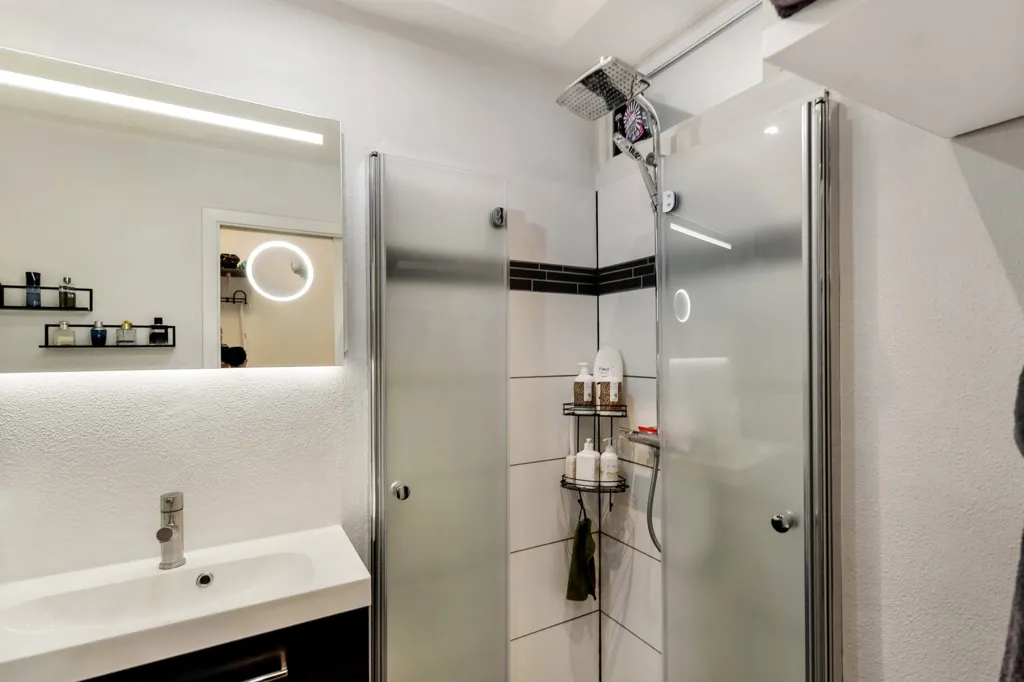 Salles de bain - Condo with South-Facing Balcony in Esbjerg