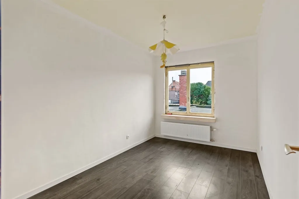 Toad - Commercial Space with Residential Option in Duffel