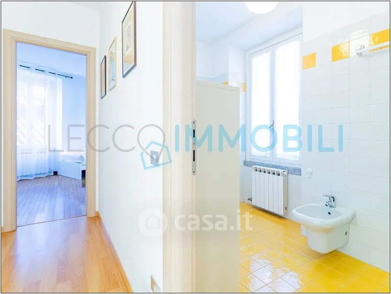 Salles de bain - Bright Trilocale with Views in Galbiate