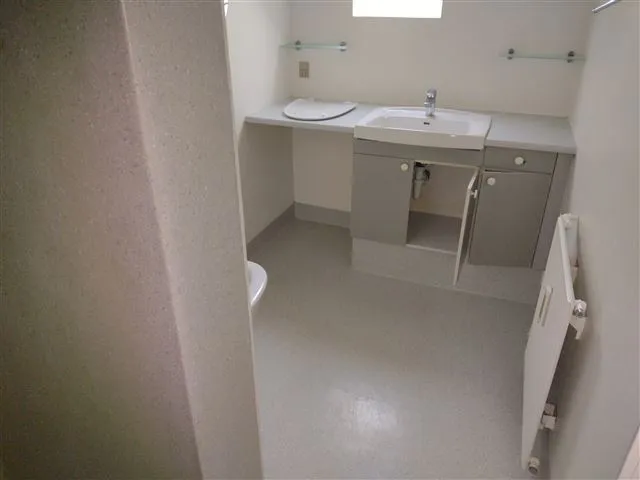 Bathrooms - Modernised Flat with Garden View in Odense C