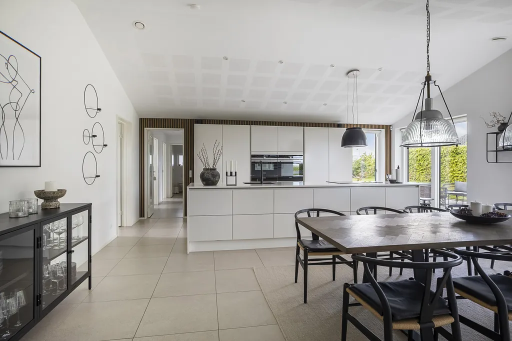 Salle à manger - Modern Villa with Terraced Garden in Struer
