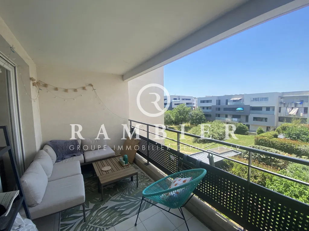 Balcony - Bright T2 Apartment with Loggia in Ovalie
