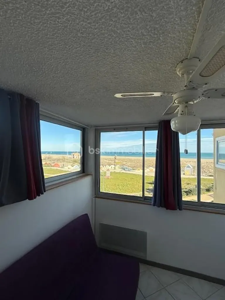 Séjour - Appartement de rez-de-jardin avec vue mer à Leucate