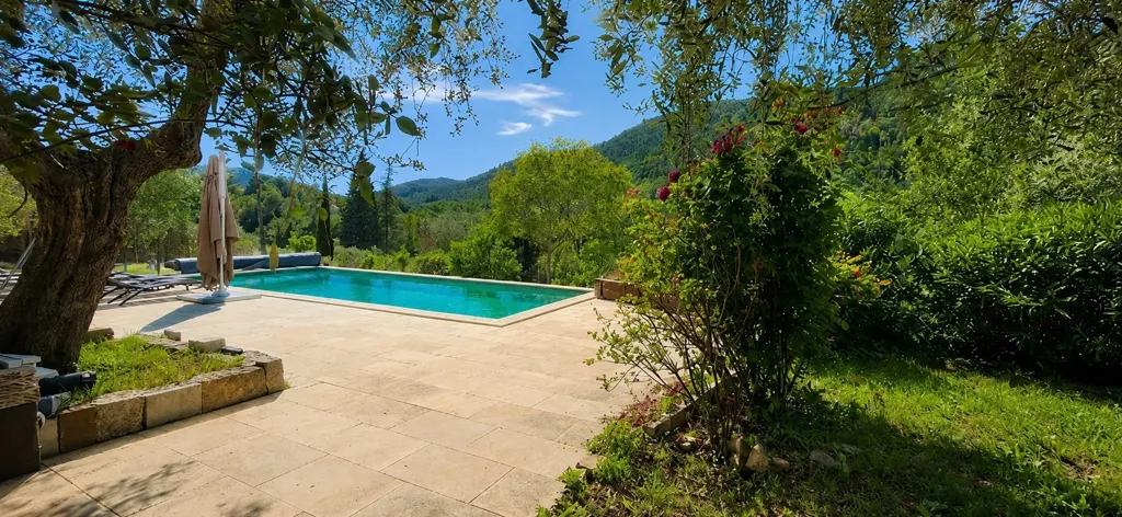 Piscina - House with Pool in Tourrette-Levens
