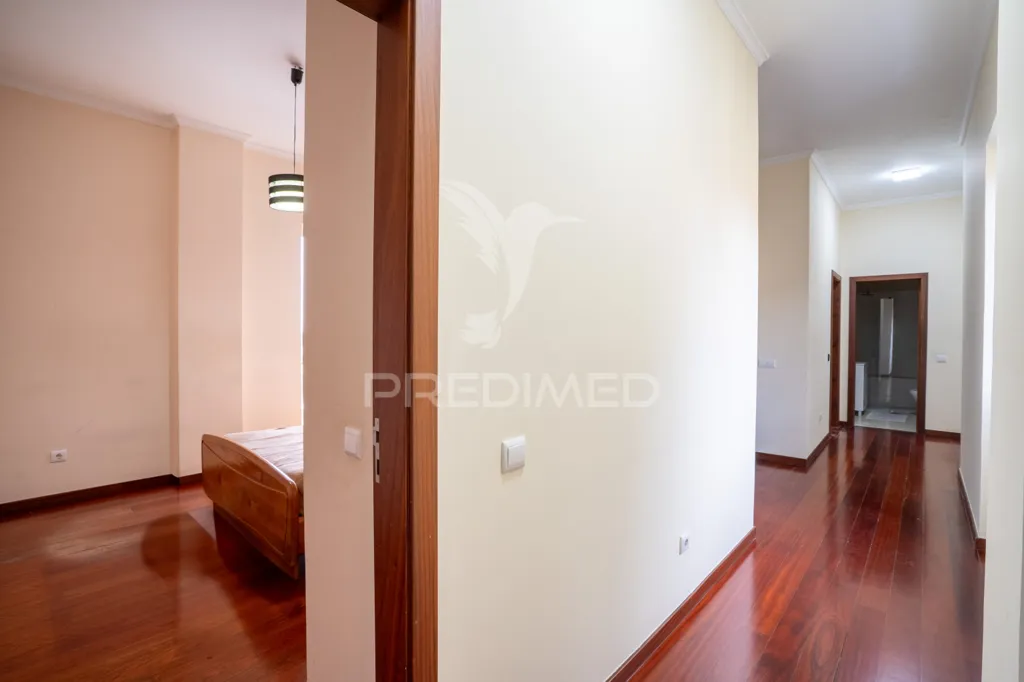 Esik - Potential Hostel with Funchal Views in Santo António