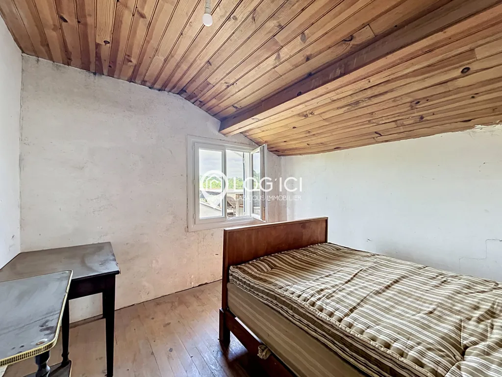 Chambres - Maison T8 avec Grand Terrain à Lestelle-Bétharram