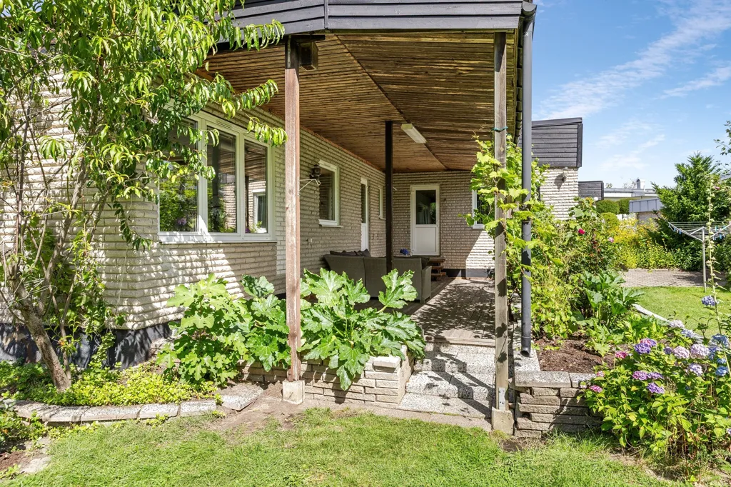 Jardin - Spacious Bungalow with Garden in Quiet Area