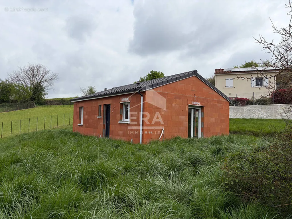 Extérieur - Maison Hors d'Eau/Hors d'Air avec Jardin à Atur