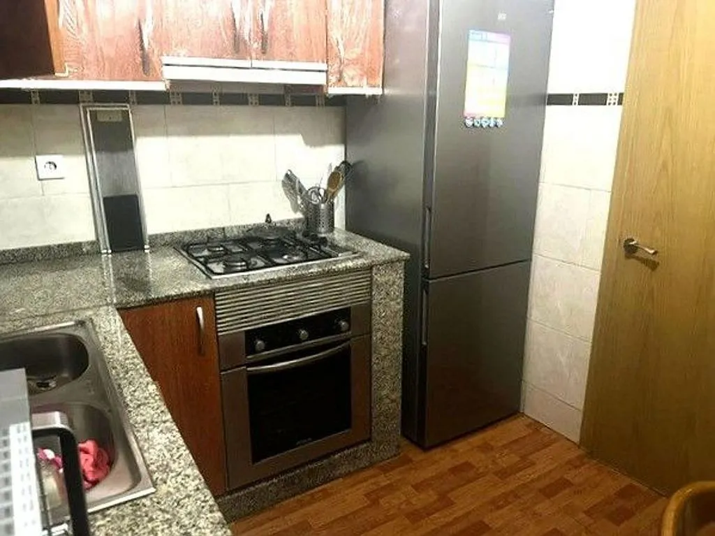 Cucina - 3-Bed Apartment with Balcony in Rubí