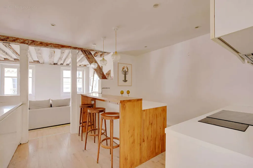 Cuisine - Appartement T3 avec Beaux Volumes dans Quartier Recherché