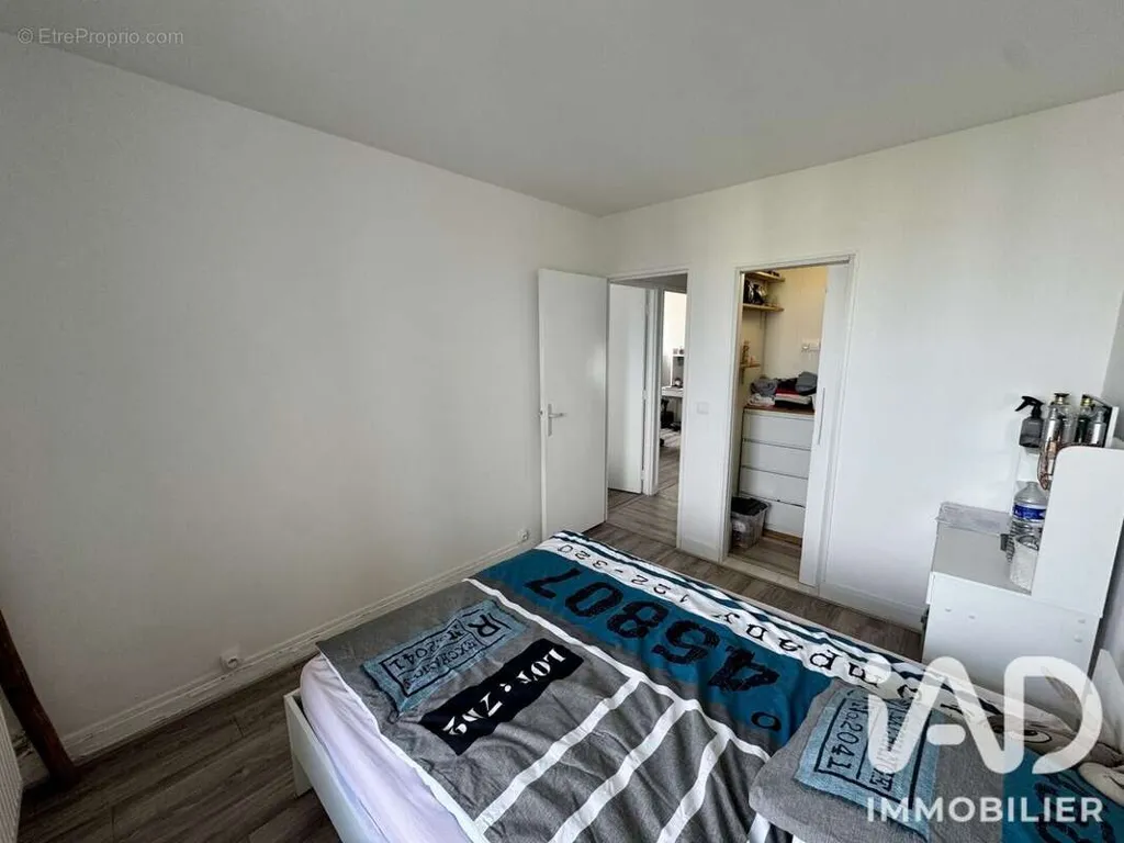 Camere da letto - Apartment with Balcony in Chilly-Mazarin