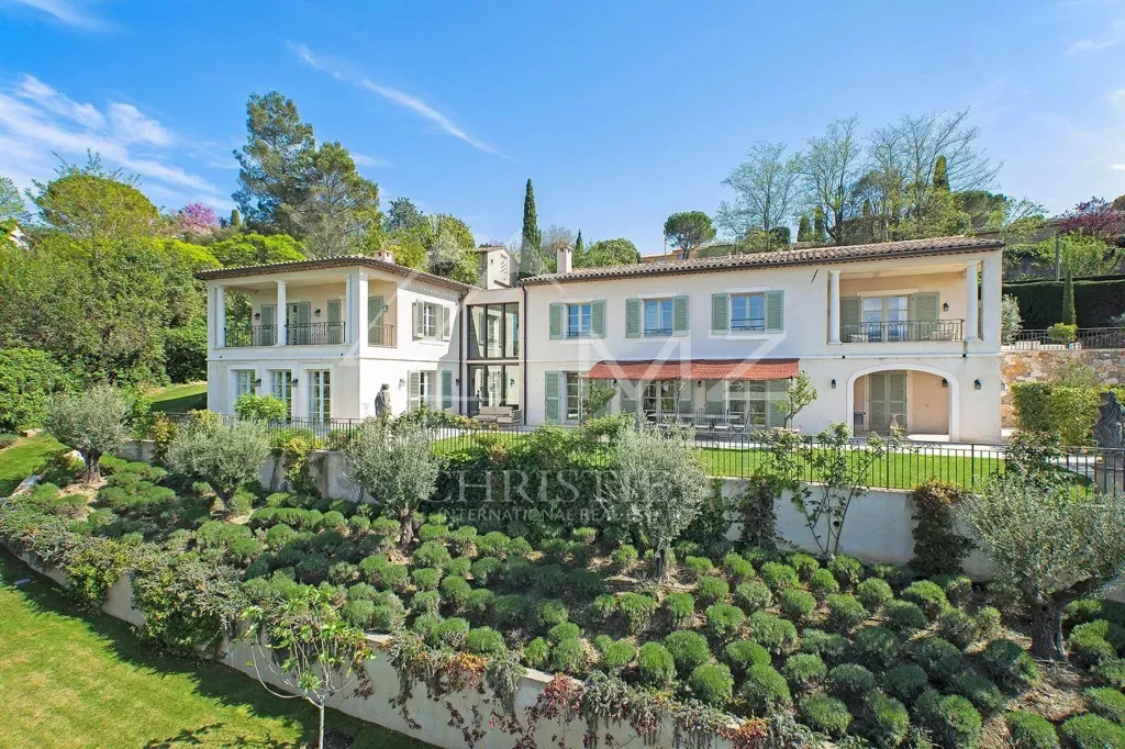 Extérieur - Mas Rénové avec Piscine et Court de Tennis à Mougins