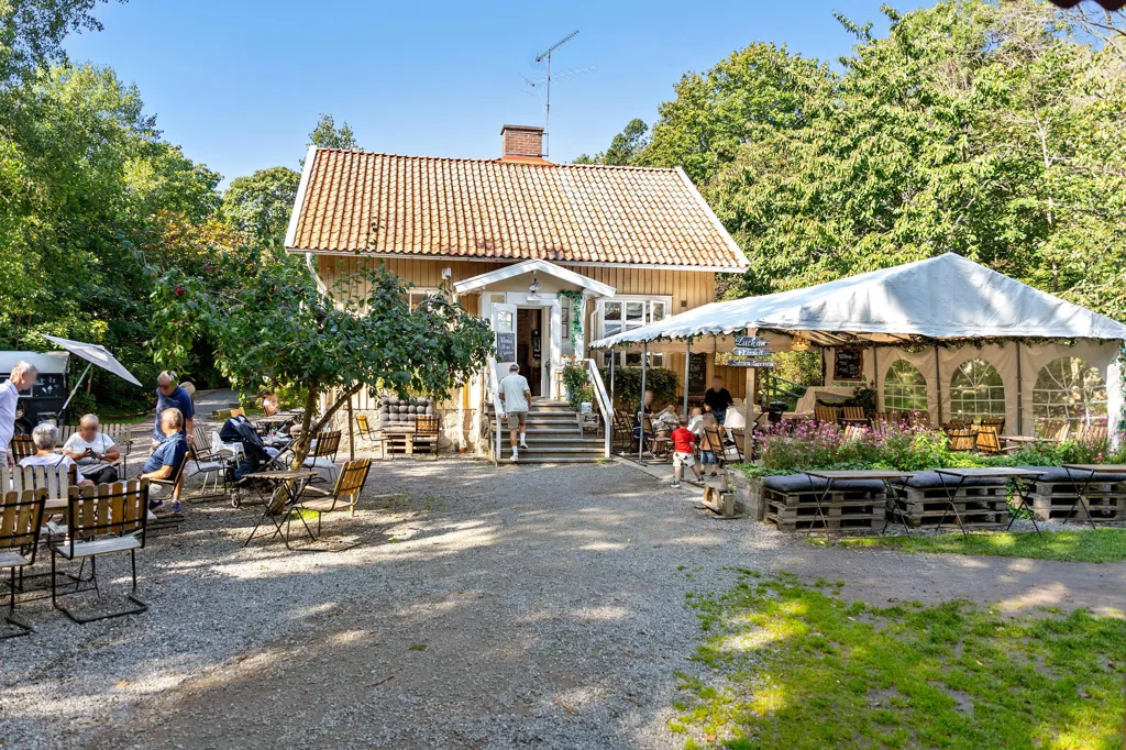 Jardin - Apartment with Balcony in Billdal