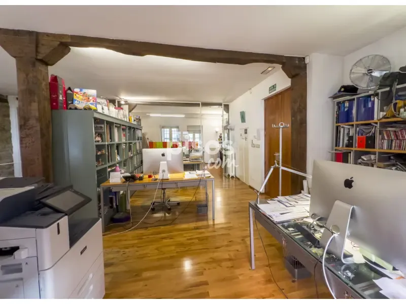 Bureau - Modern Flat with Street View in Vitoria Centre