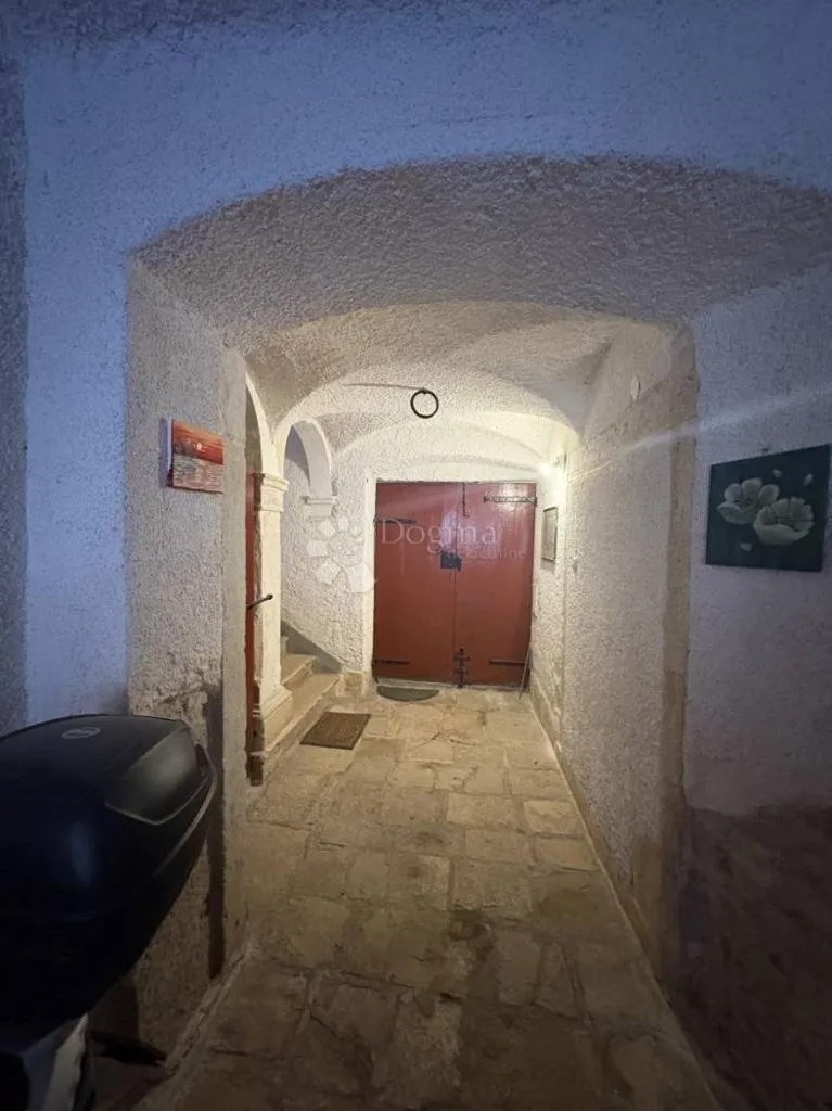 Hallway - Ruined House with Large Garden in Vodnjan