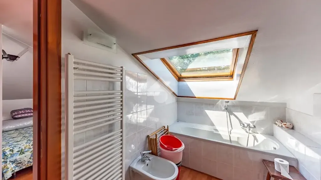 Bagni - Trilocale with Balcony in Lainate