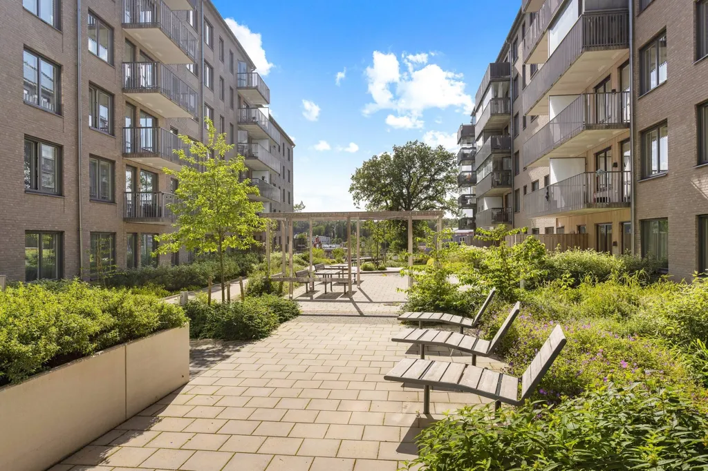 Giardino - Apartment with Large Terrace in Järfälla