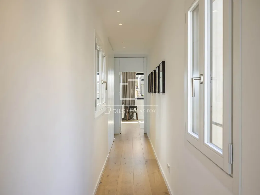 Entrée - Renovated Apartment with Terrace in Eixample Right