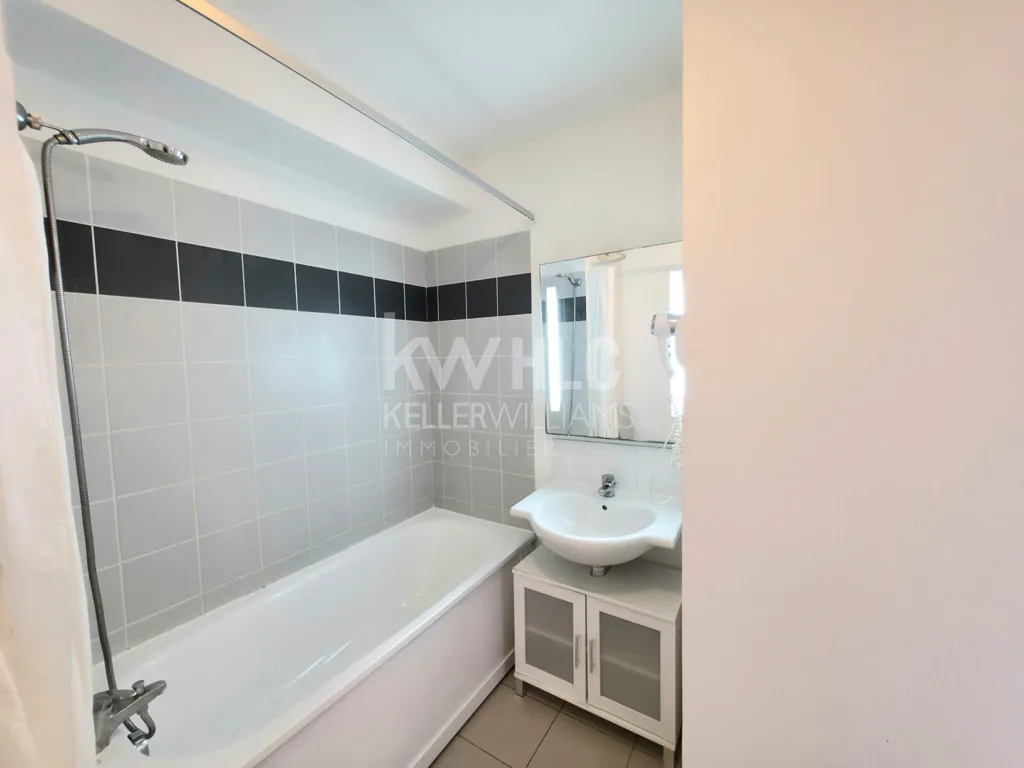 Vannitoad - Studio with Private Terrace in Biot