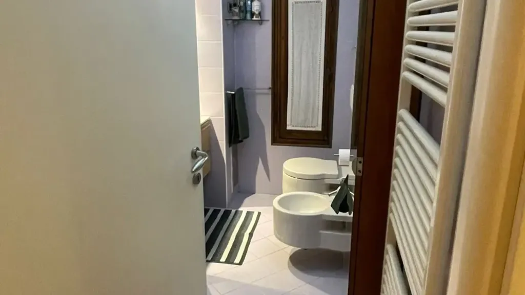 Vannitoad - Fully Furnished Apartment in Historic Building, Parma
