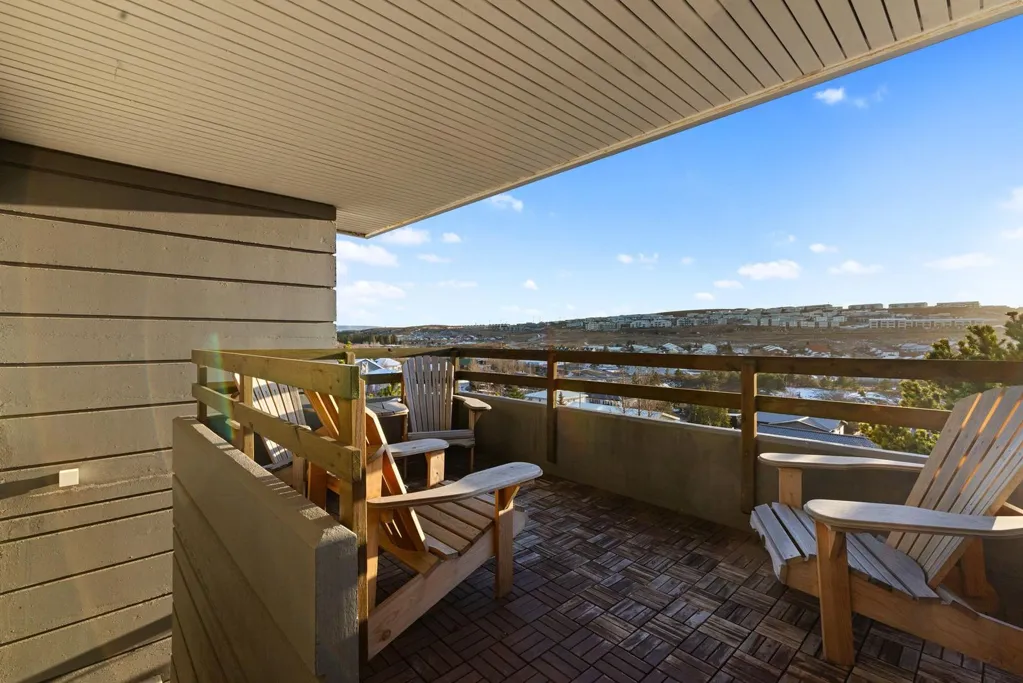 Rõdu - Three-Storey Apartment with Sea View in Hafnarfjörður
