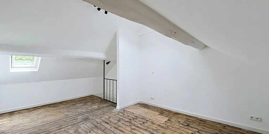 Pièces - Rijwoning Centrale avec Pellet à Ciney