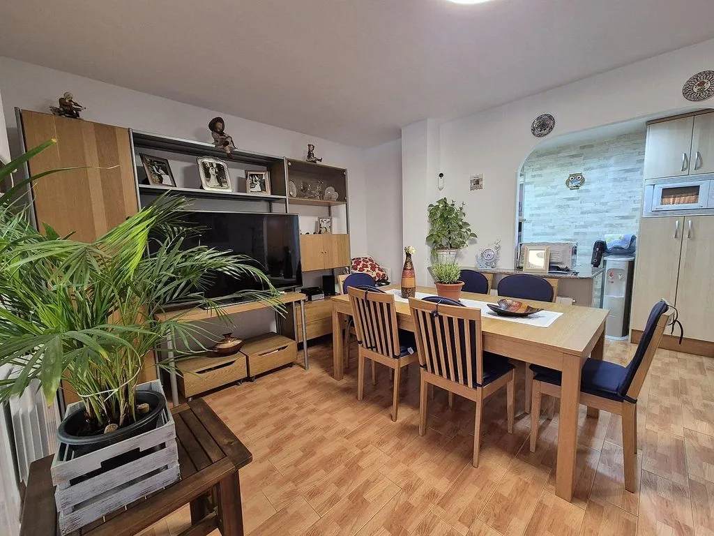 Salle à manger - Apartment with Pool and Terrace in Coma-Ruga