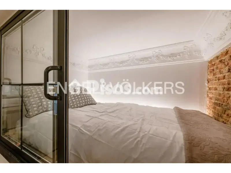 Chambres - Modern Apartment with Balcony in Malasaña