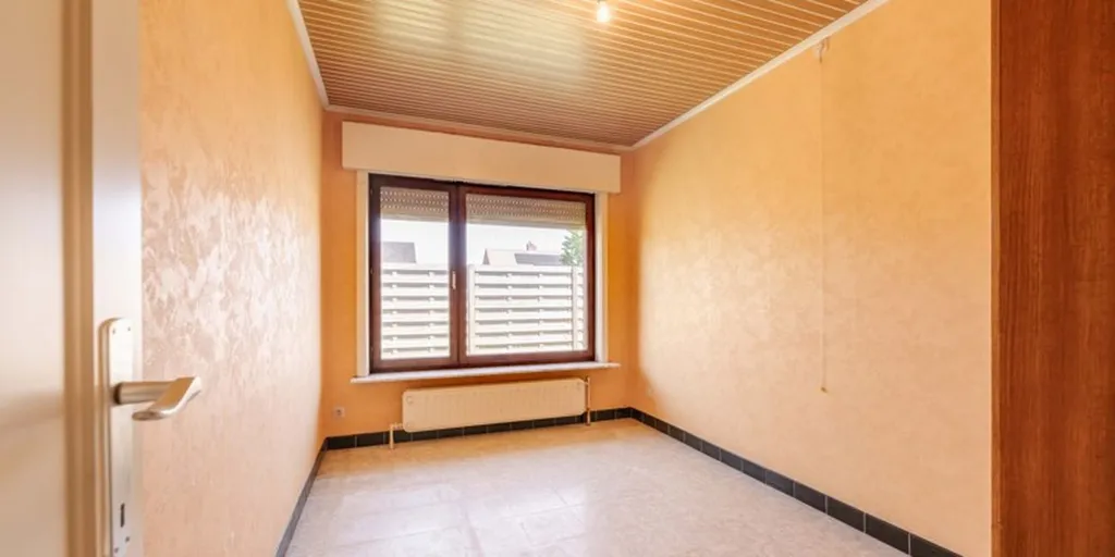 Entrée - Bungalow à rénover avec jardin à Wakken