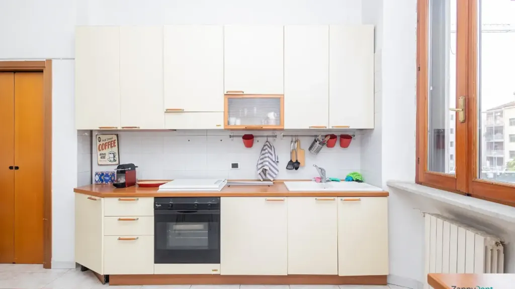 Cucina - Modern Studio Flat with Metro Access in Milan