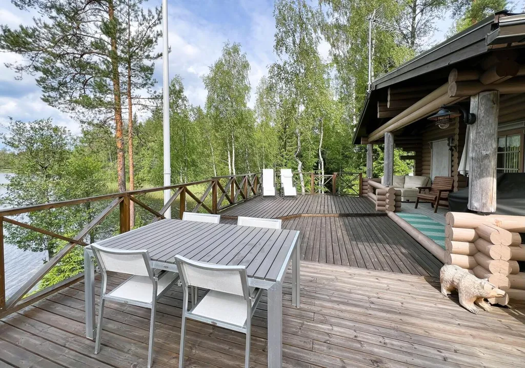 Terrass - Cottage with Private Lakefront in Suurijärvi