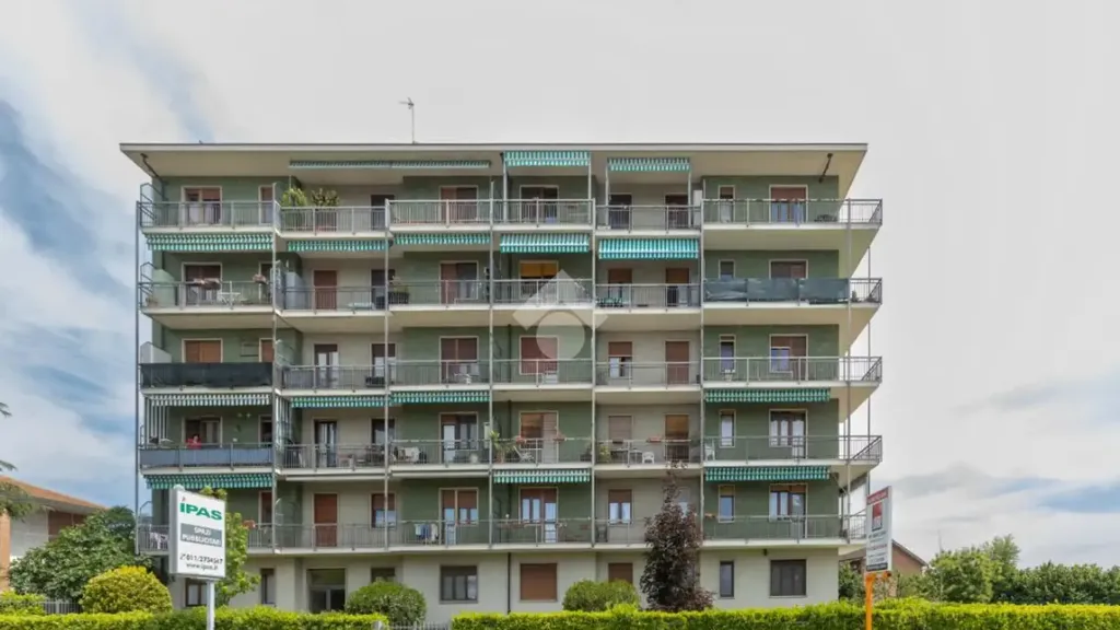 Välivaade - Rear-Facing Apartment with Balcony in Chieri
