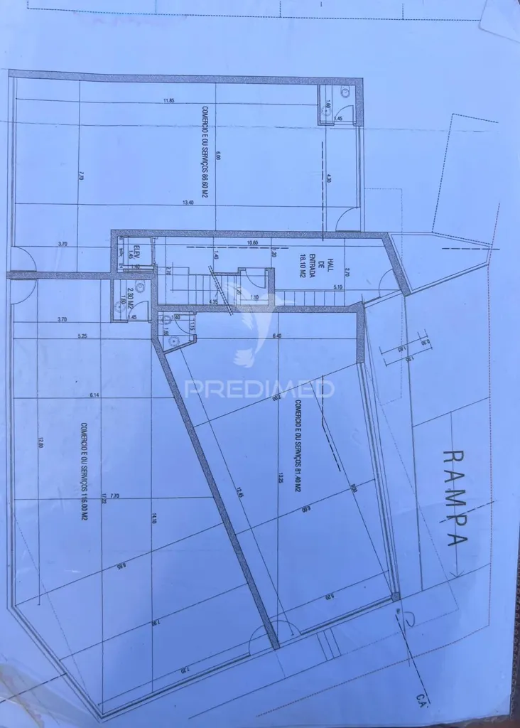 Plan - Shop with Two Entrances in Arco de Baúlhe