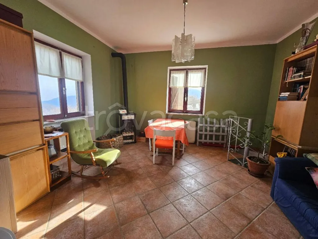 Söögituba - Rustic Property with Mountain View in Venasca