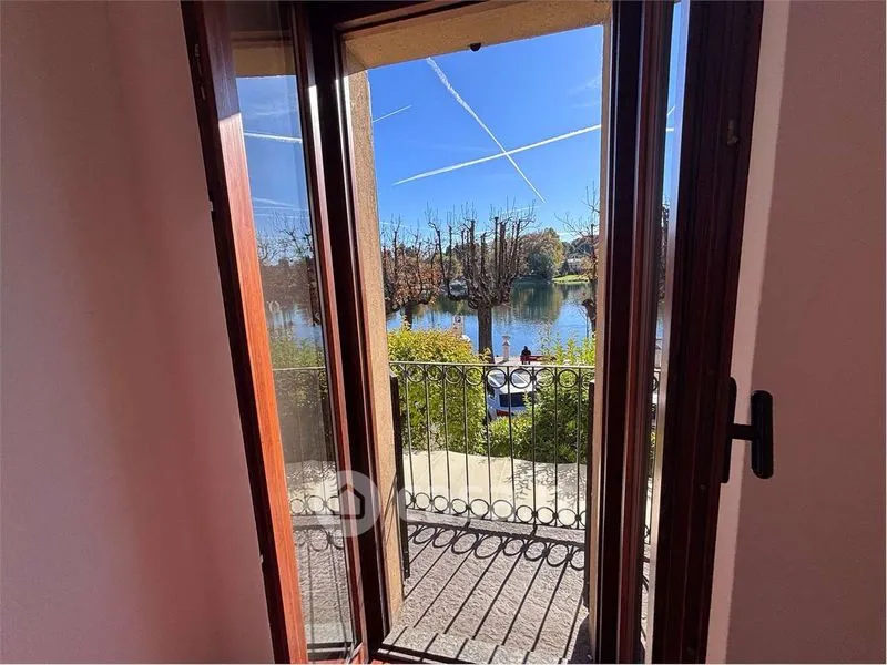 Balcon - Elegant Apartment with River View in Sesto Calende