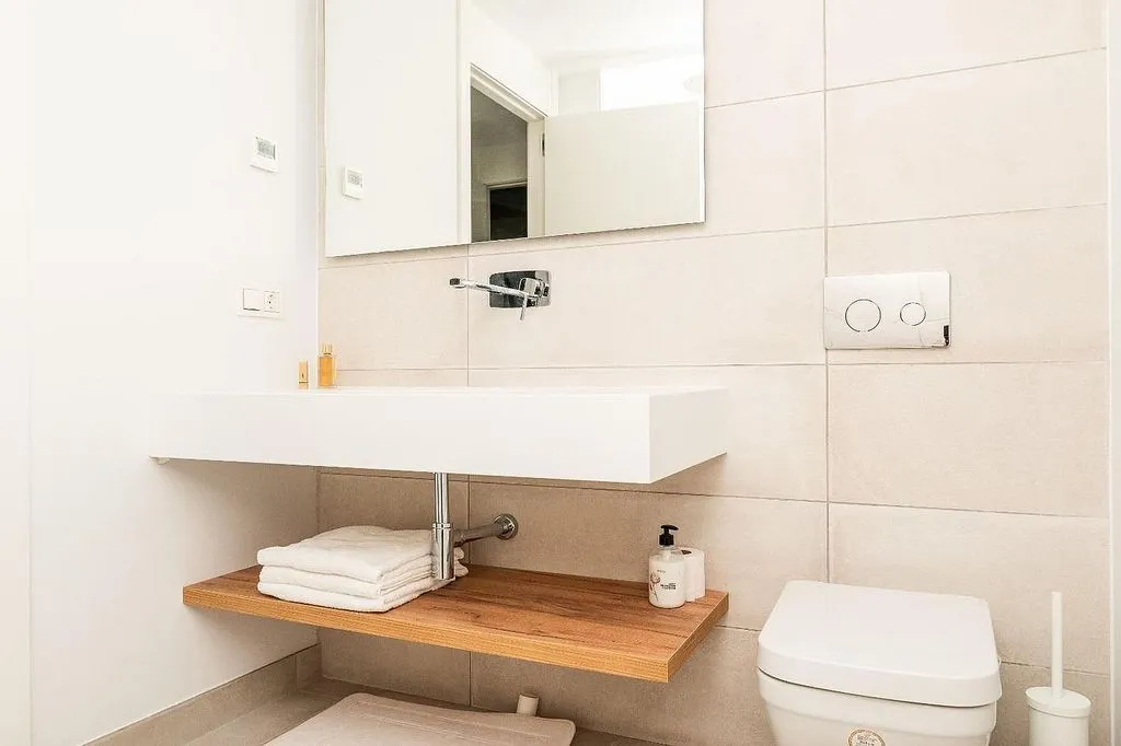 Vannitoad - Duplex with Sea View and Pool in Marbella