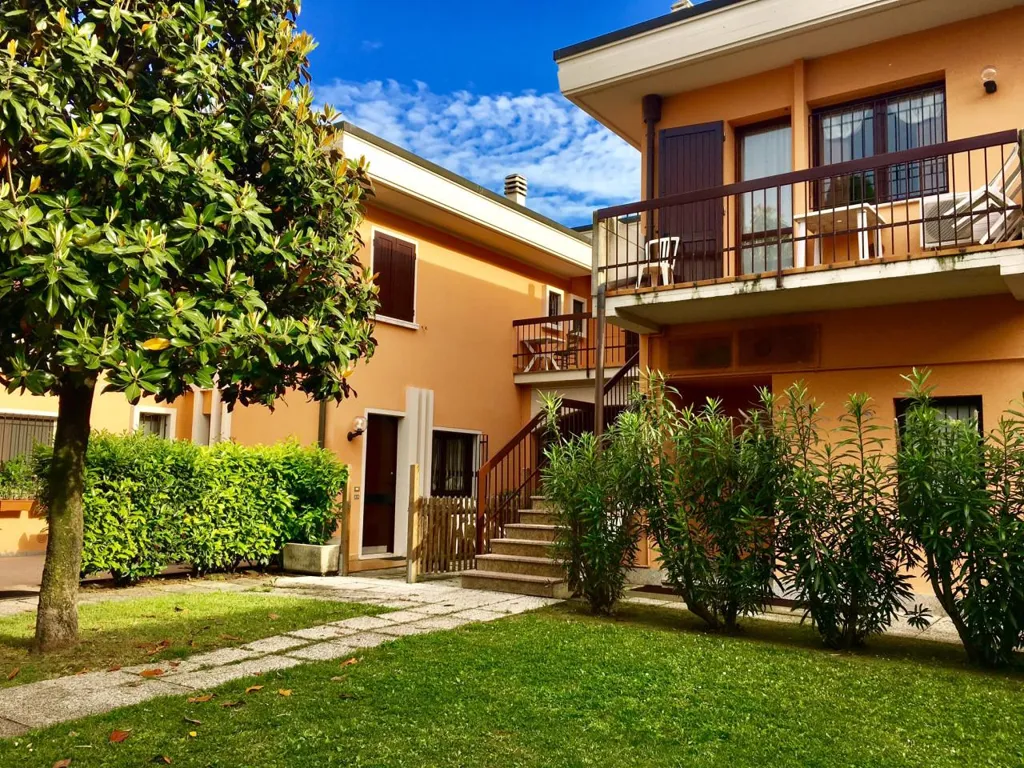 Two-Level Apartment with Pool in Sirmione
