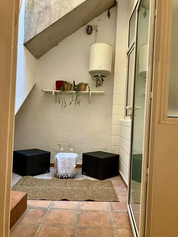 Lavanderia - Modernised Studio with Terrace in Poble Sec, Barcelona