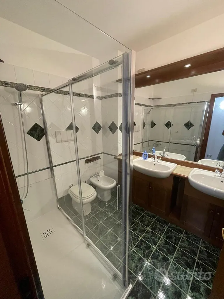Salles de bain - Single Room in Independent House, Rozzano