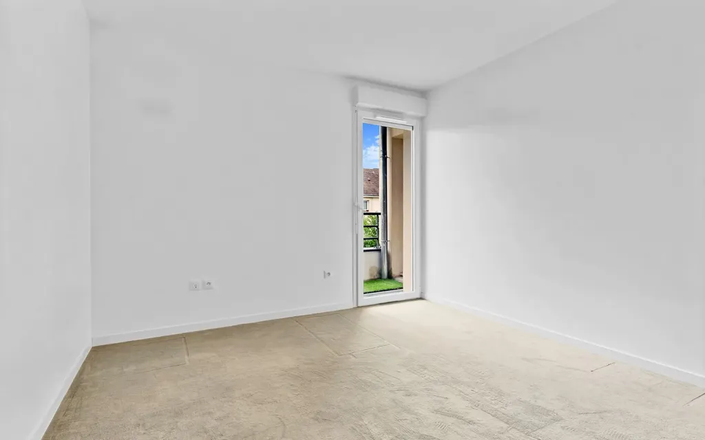 Pièces - Appartement T2 avec Balcon au Calme à Yerres
