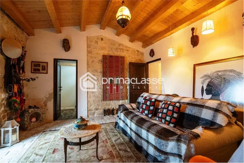 Soggiorno - Restored Casale with Pool in Modica Sorda