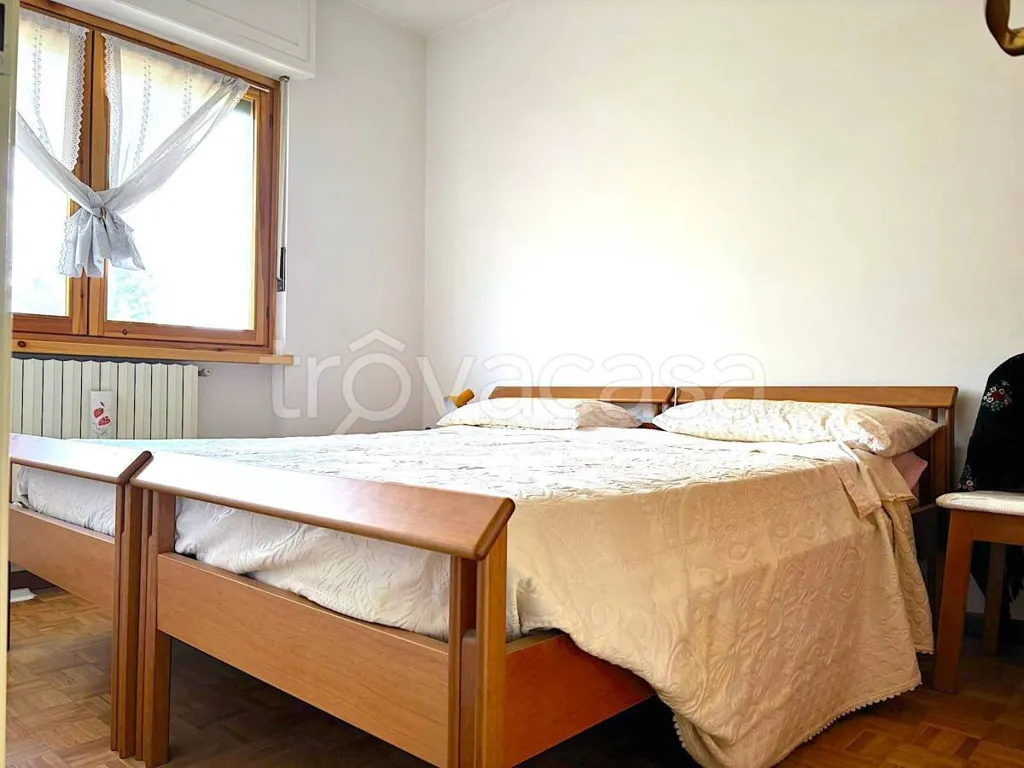 Magamistoad - Three-bedroom Apartment with Balcony in Oulx