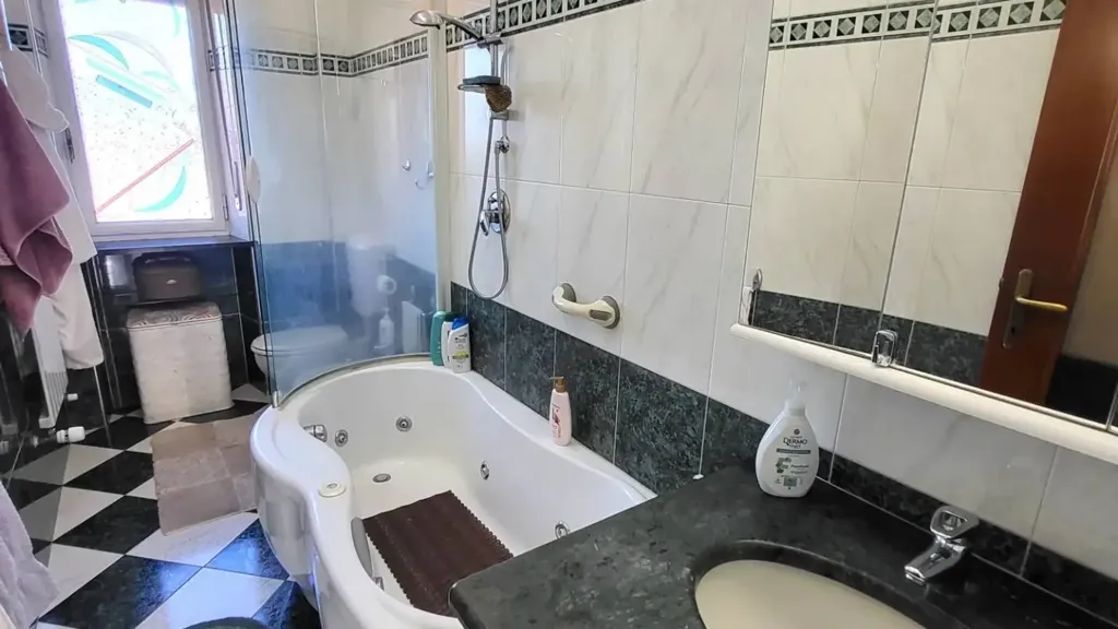 Salles de bain - Triplex with Panoramic View in Turin